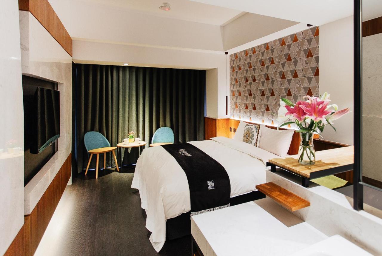 Check Inn Taichung Zhongshan Zewnętrze zdjęcie