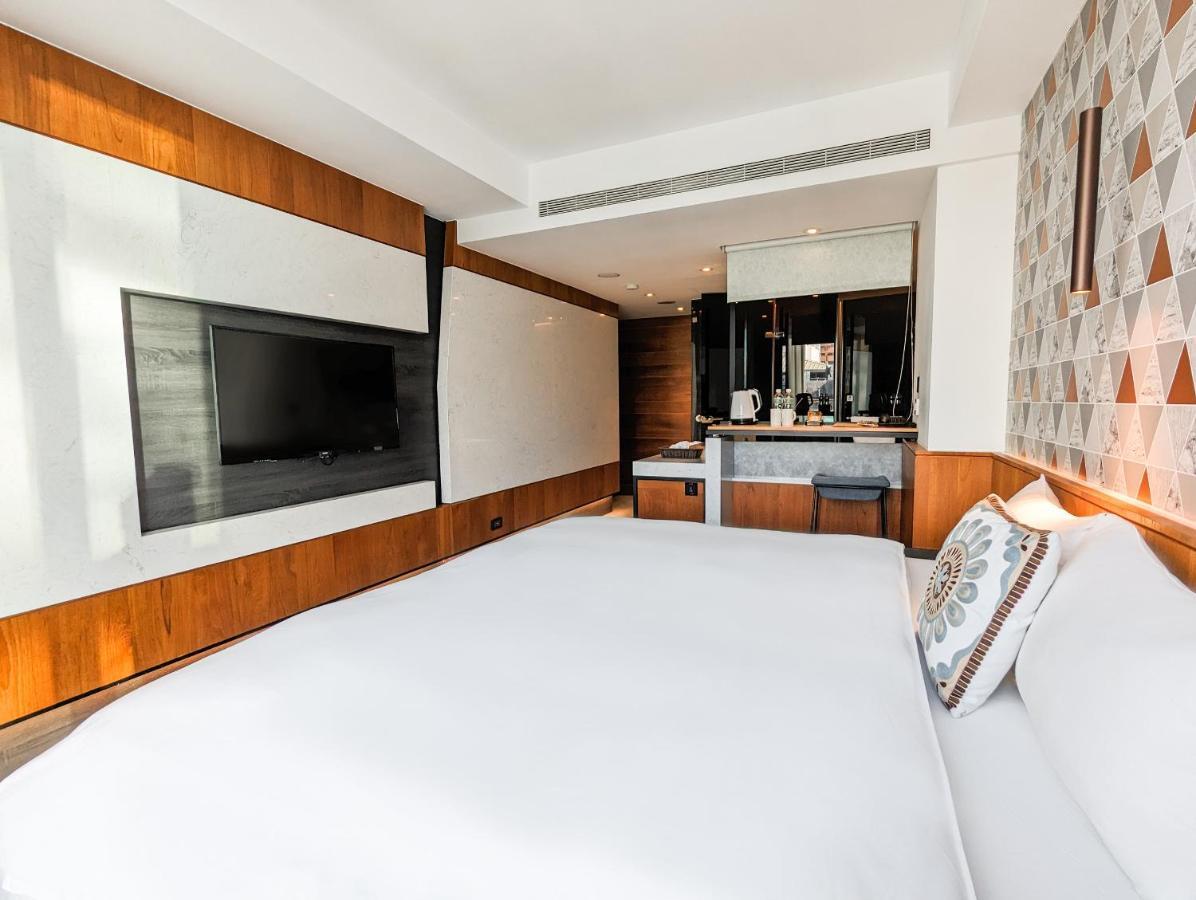 Check Inn Taichung Zhongshan Zewnętrze zdjęcie
