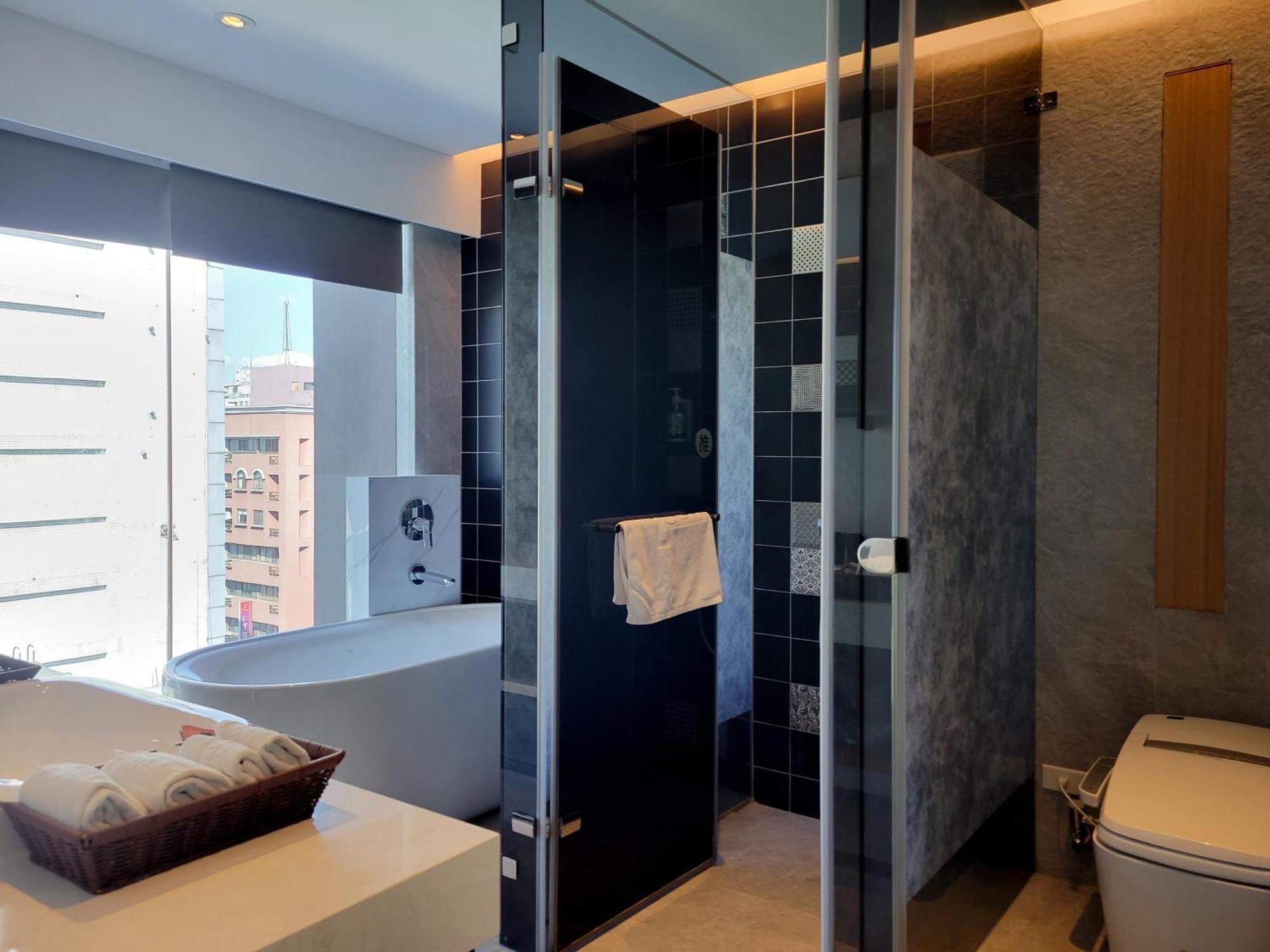 Check Inn Taichung Zhongshan Zewnętrze zdjęcie